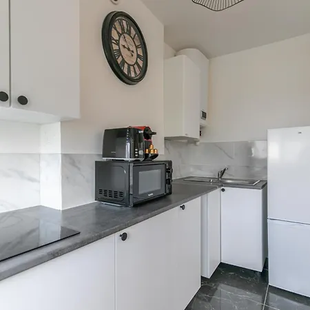 Apartment Mba - Jarry Splendide Proche Chateau De